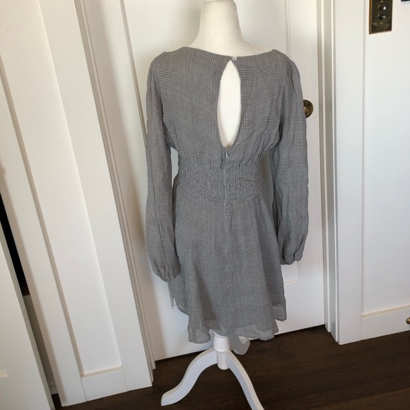 Reformation Wilder Dress in Aberdeen Plaid— Size 10 - Picture 4 of 6